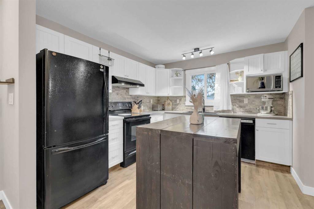 Picture for 25 Erickson Drive 