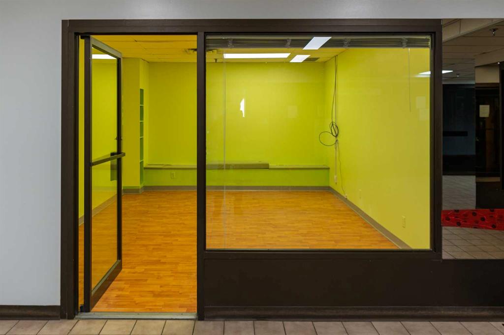 Picture for 101, 4929 50 Street 