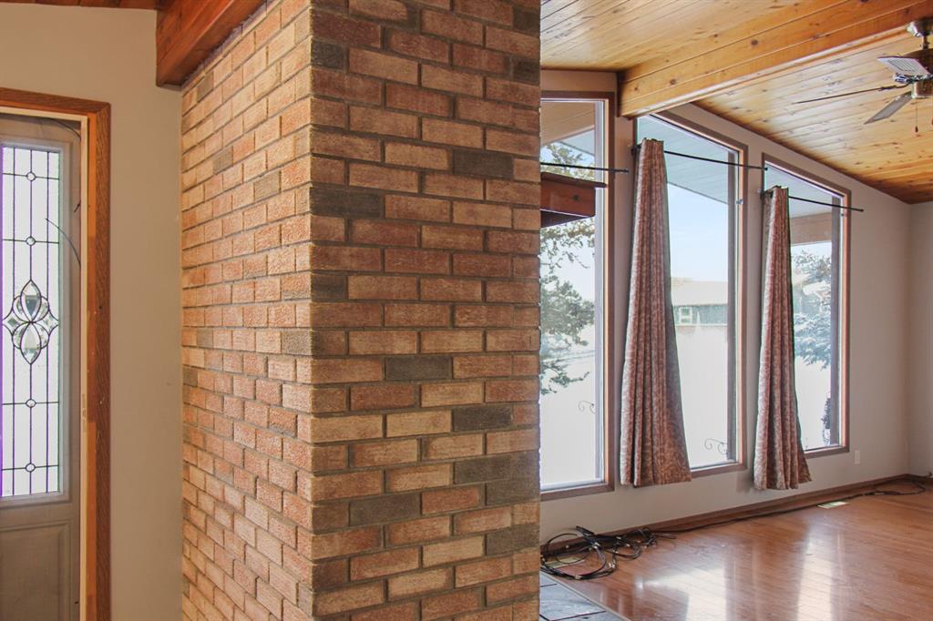 Picture for 572 West Crescent 