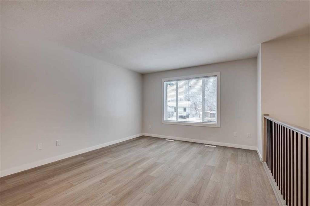 Picture for B, 5913 52 Avenue 