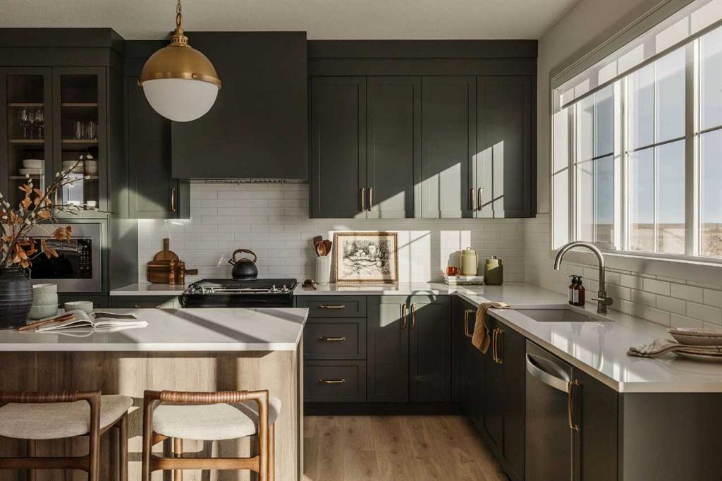 Picture for 1062 Bayview Crescent SW