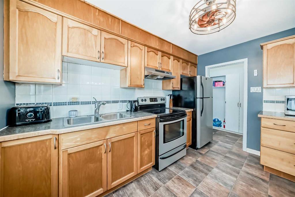 Picture for 49 Poplar Crescent 