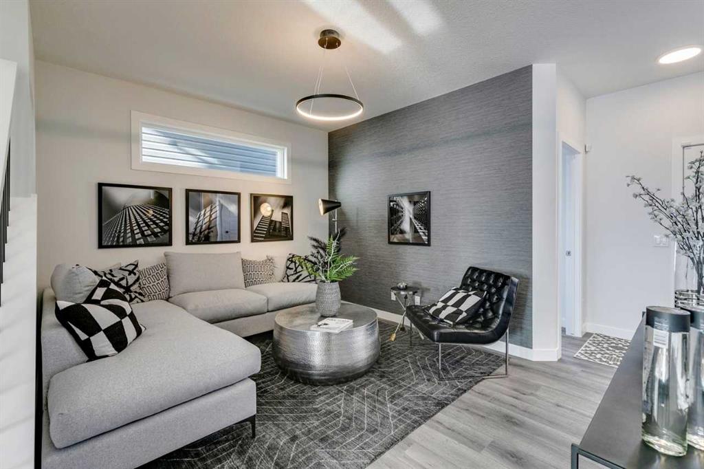 Picture for 499 Lawthorn Way SE