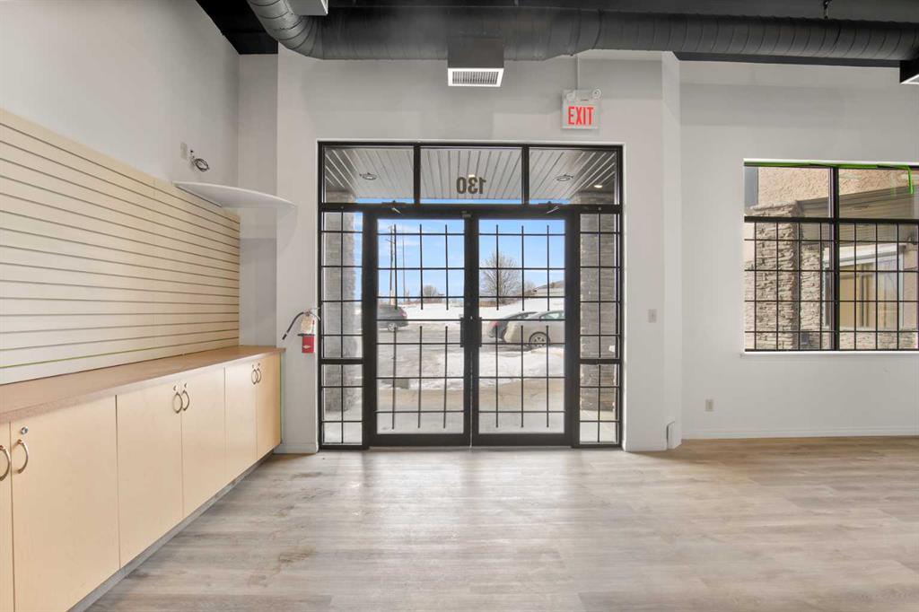 Picture for 130, 100 Kent Street 