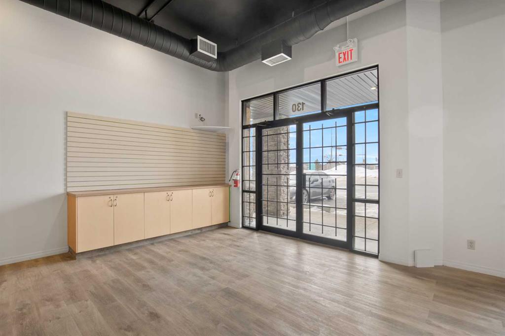 Picture for 130, 100 Kent Street 