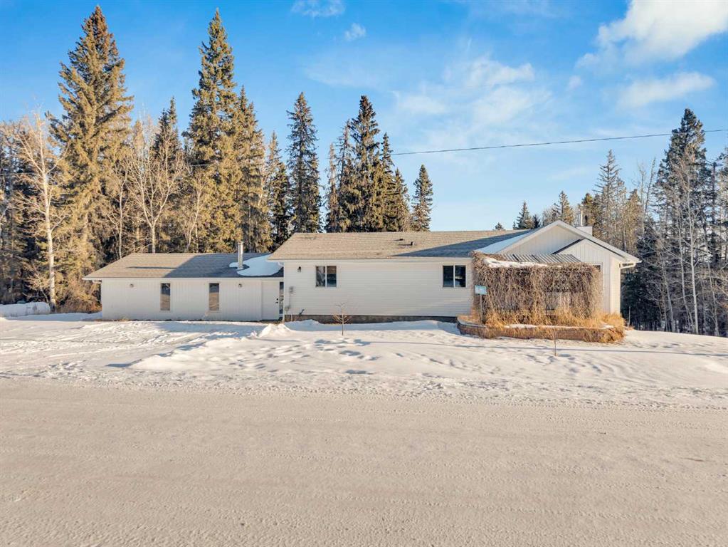 Picture for 422051 Range Road 25  