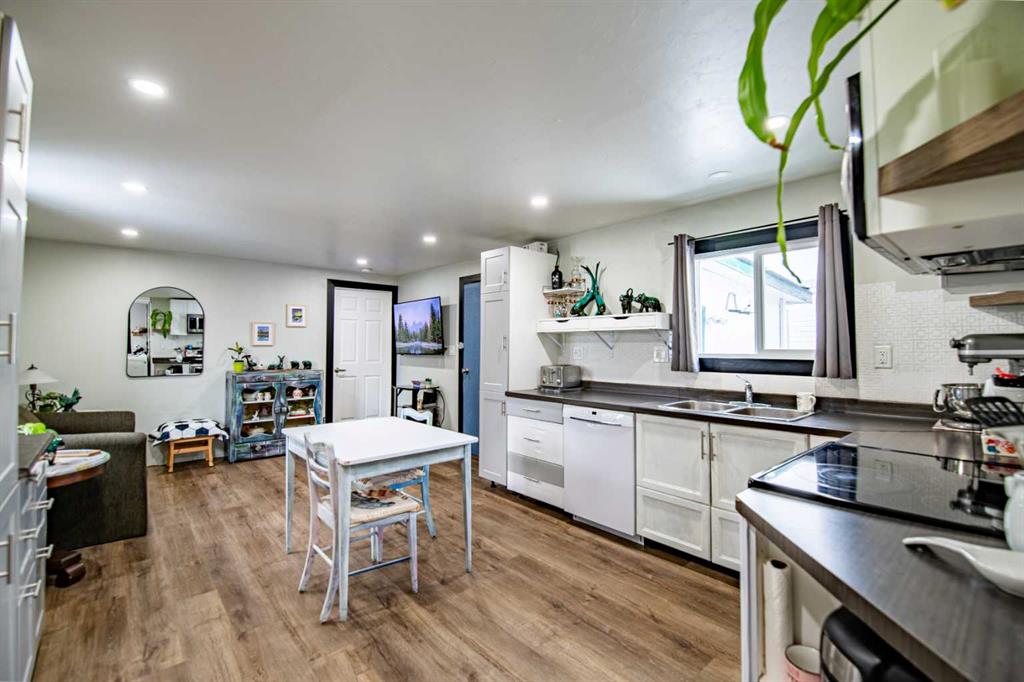 Picture for 1012, 7050 Gray Drive 