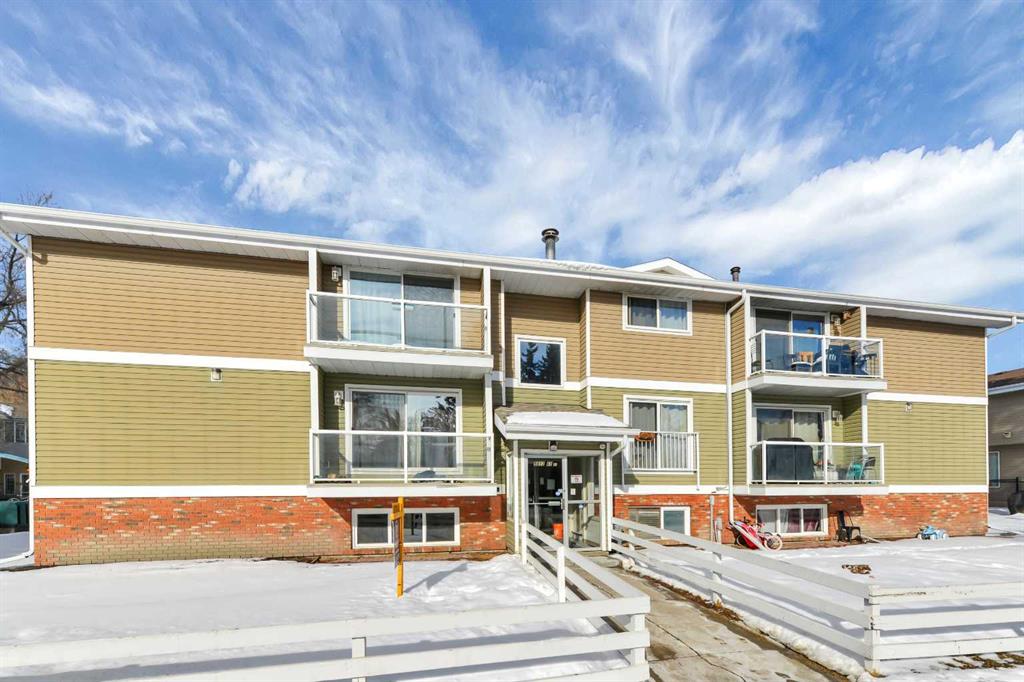 Picture for 305, 5812 61 Street 