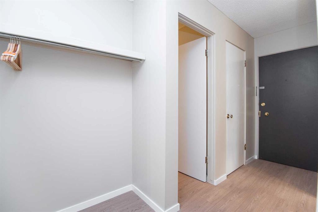 Picture for 307, 4811 55 Street 