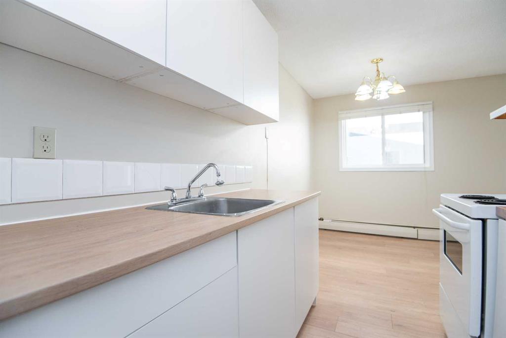 Picture for 307, 4811 55 Street 