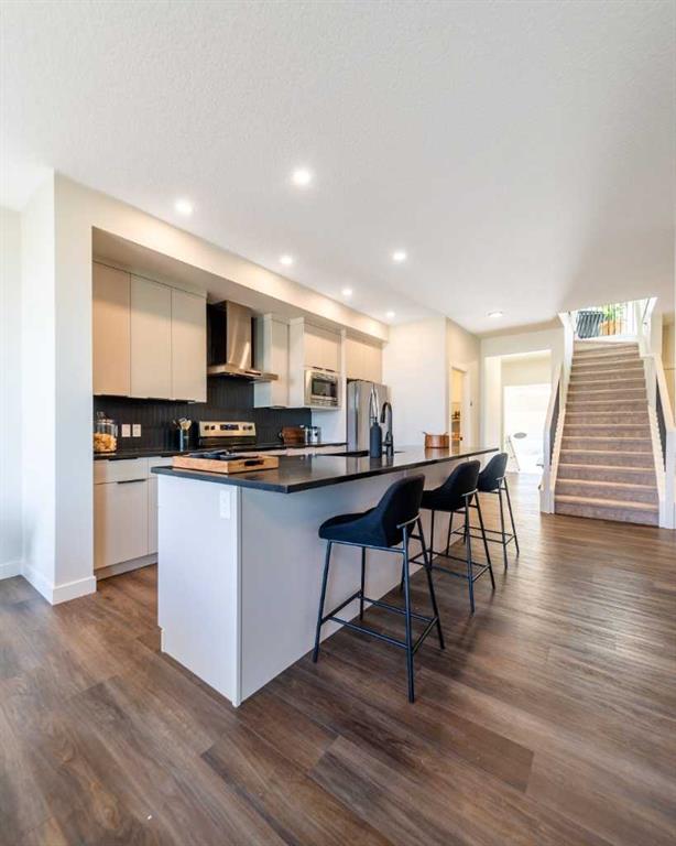 Picture for 405 Sora Way SE