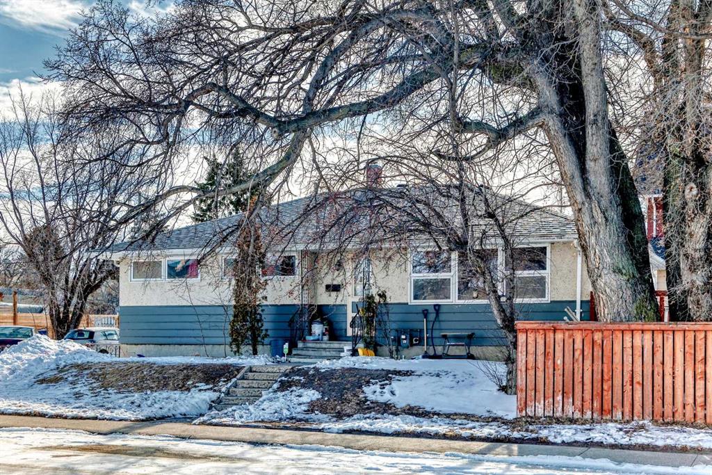 Picture for 4939 45 Street 