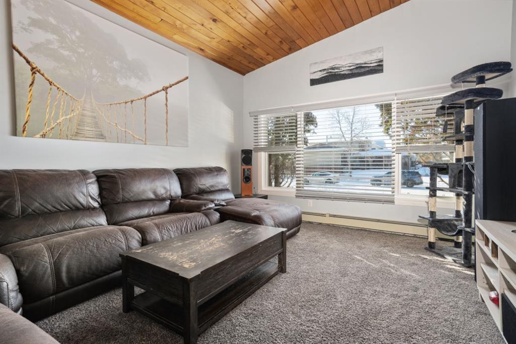 Picture for 6310 43 Avenue 