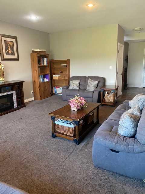 Picture for 5722 45 AvenueClose 