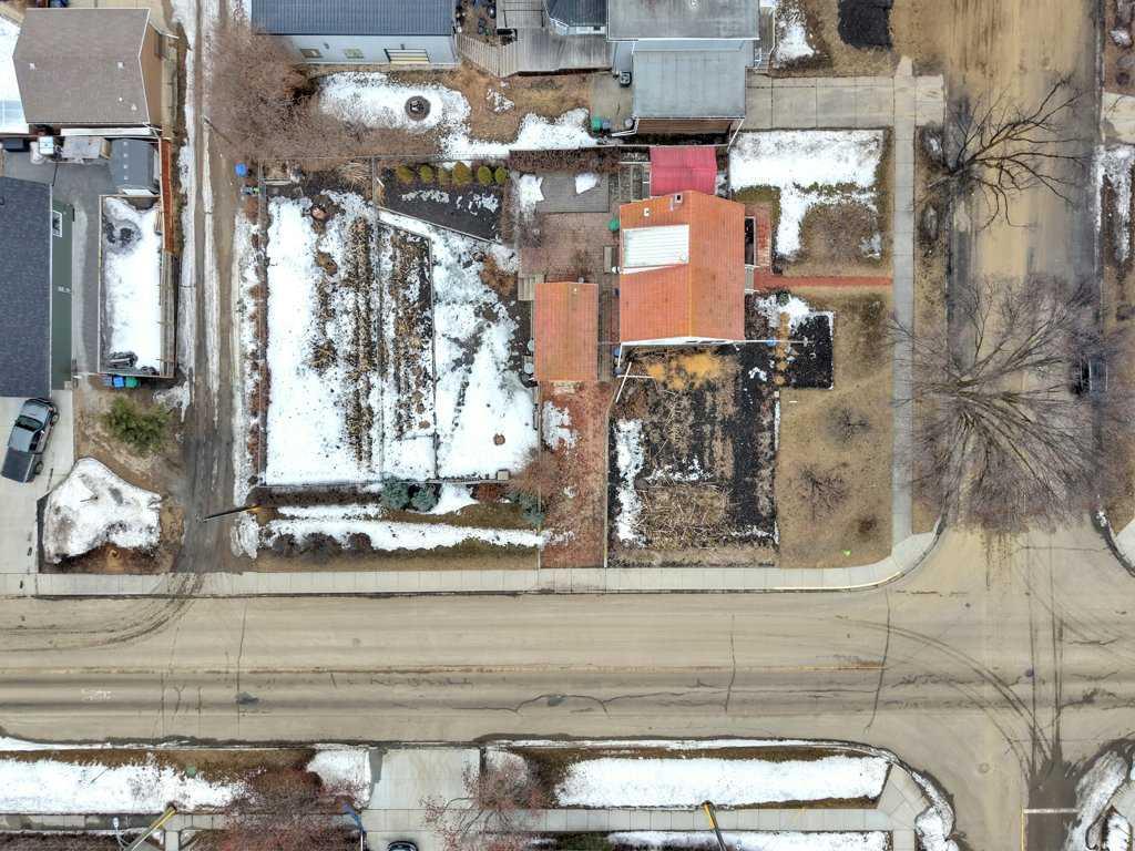 Picture for 3702 44 Avenue 