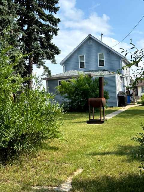 Picture for 5016 51 Street 