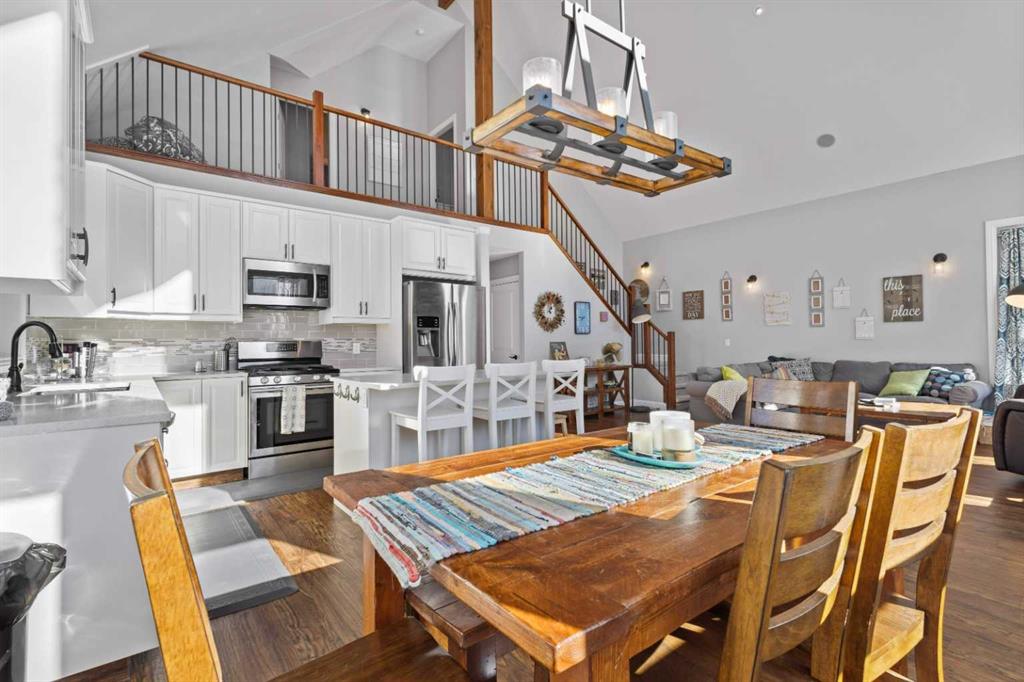 Picture for 7039, 35468 Range Road 30  