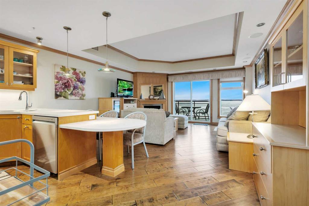 Picture for 405, 5100 Lakeshore Drive 