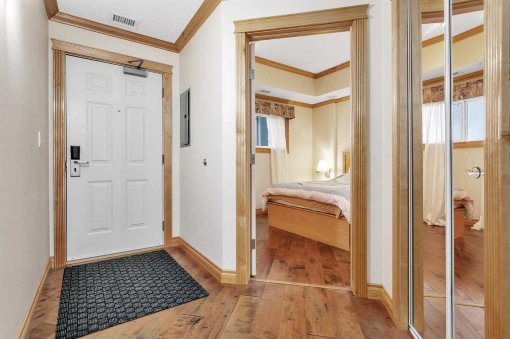 Picture for 405, 5100 Lakeshore Drive 