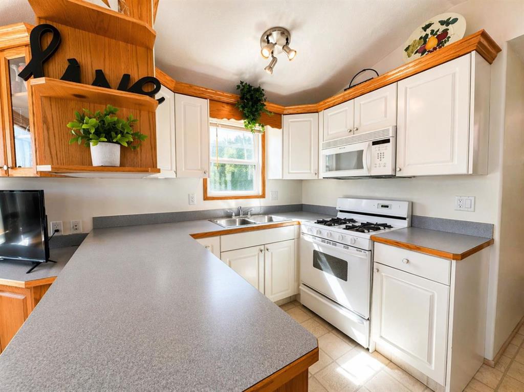 Picture for 2010, 35468 Range Road 30  