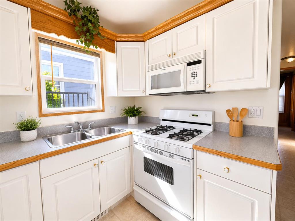 Picture for 2010, 35468 Range Road 30  