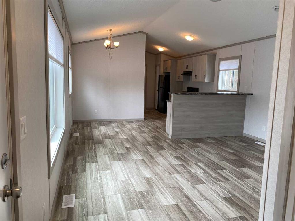 Picture for 36, 4308 42 Avenue 