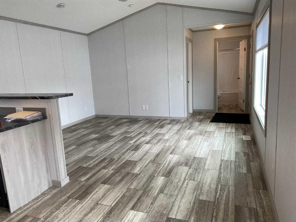 Picture for 36, 4308 42 Avenue 