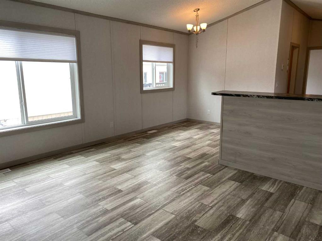 Picture for 36, 4308 42 Avenue 