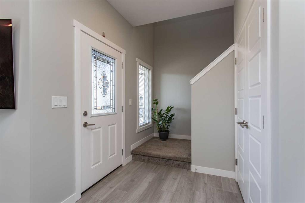 Picture for 203 Livingston Close 