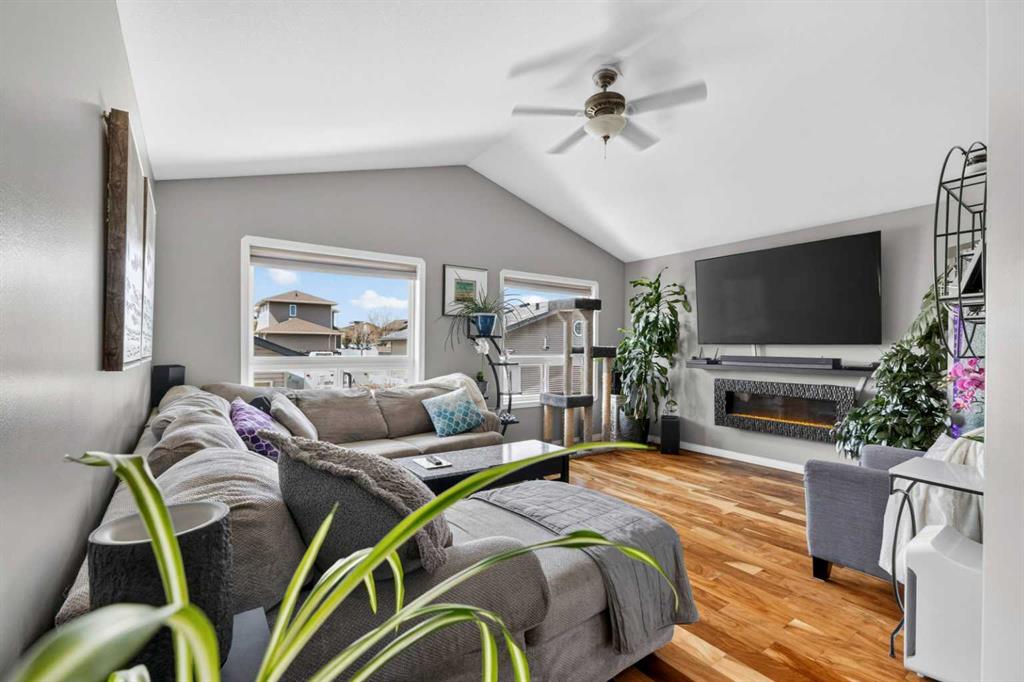 Picture for 135 Stephenson Crescent 