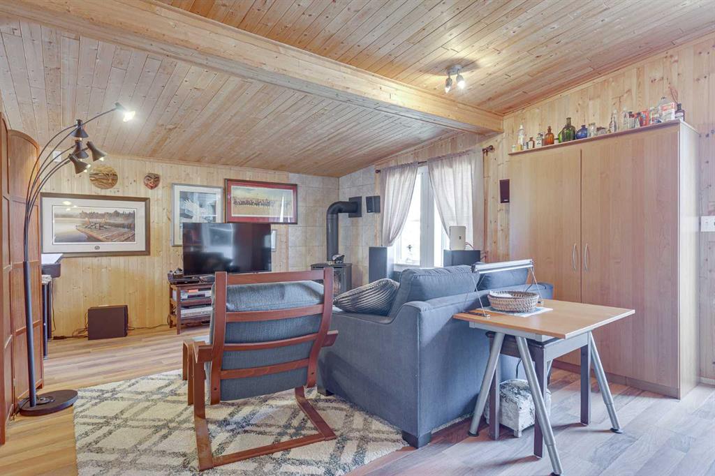 Picture for 29, 10042 Township Road 422  
