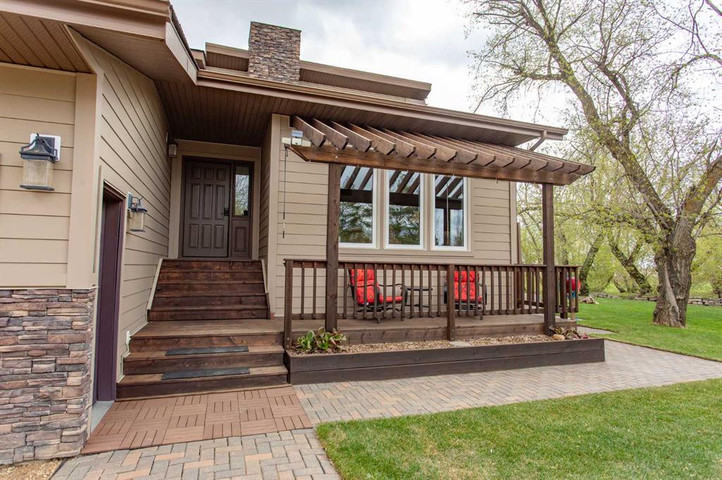 Picture for 42377 Range Road 151  