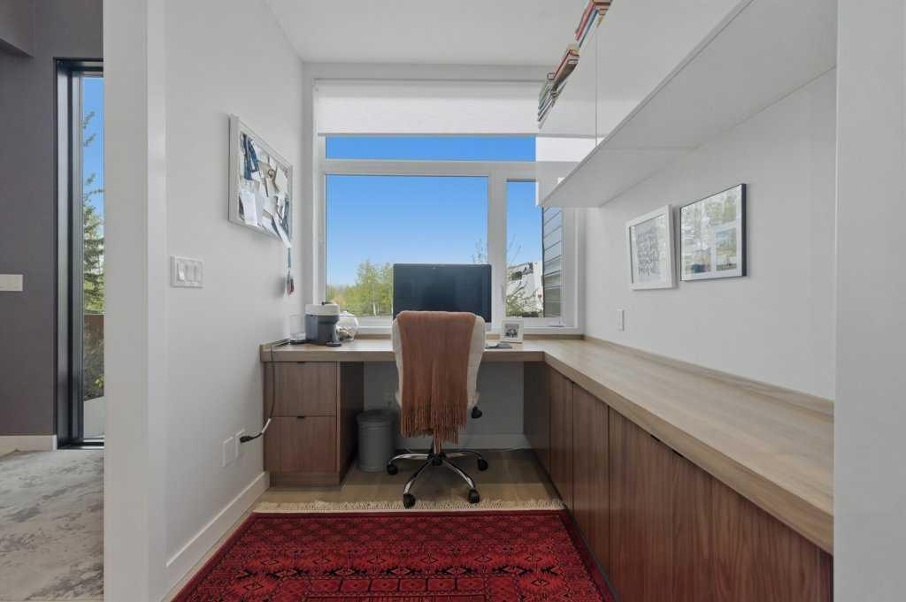 Picture for 305 Jarvis Glen Court 