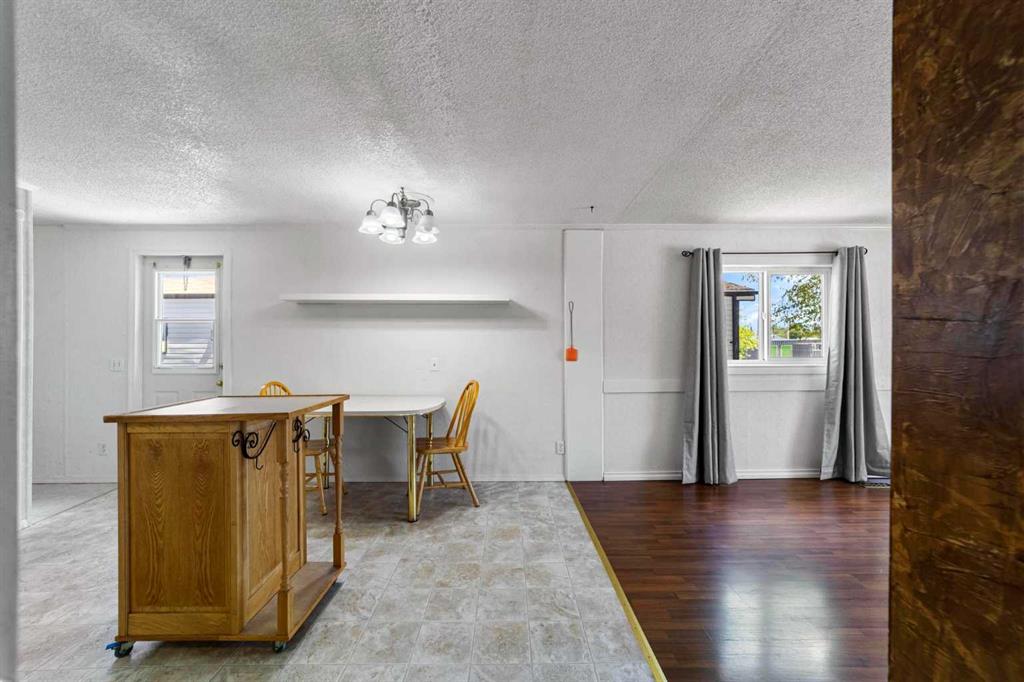 Picture for 4804C 54 Avenue 