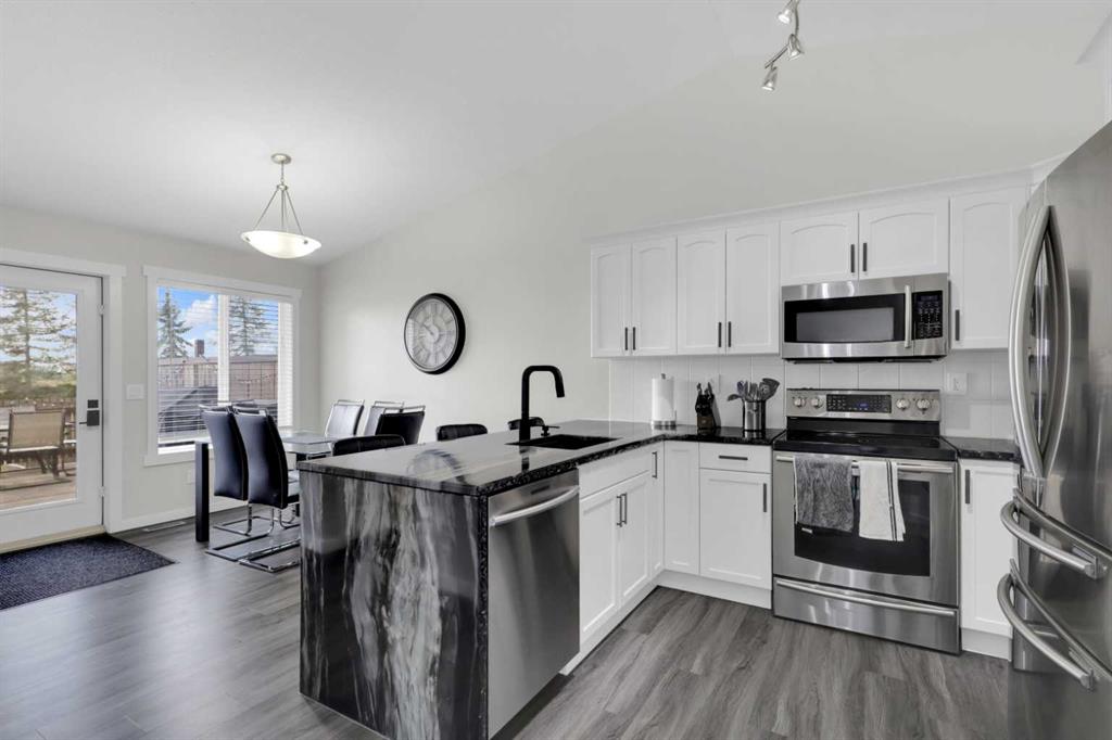 Picture for 68 Ireland Crescent 