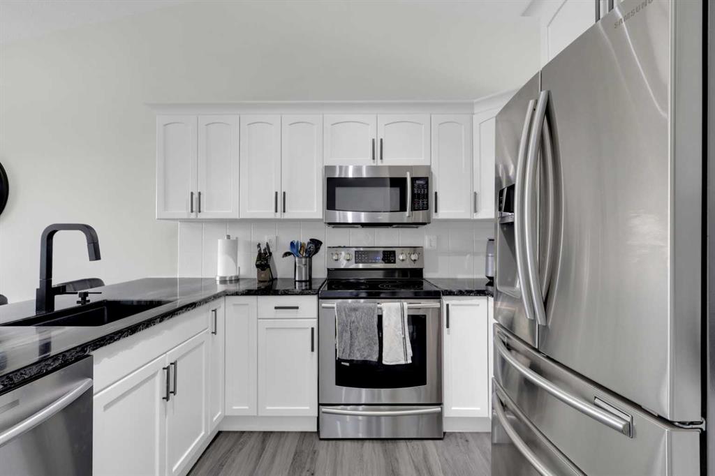 Picture for 68 Ireland Crescent 