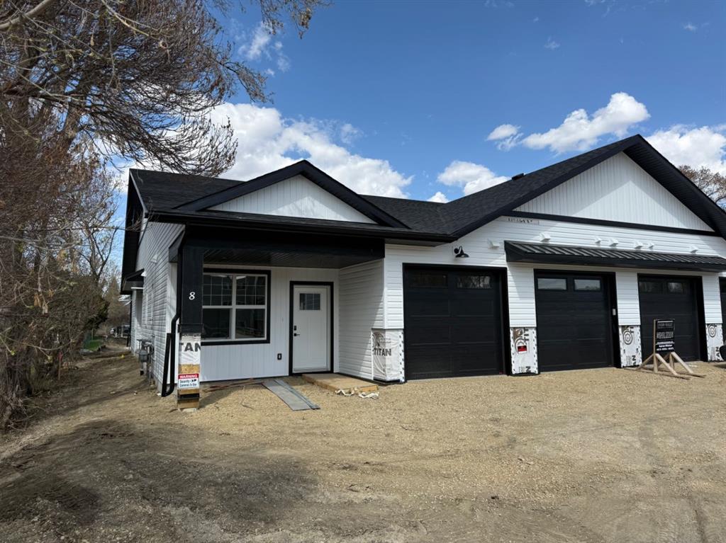 Picture for 4, 5463 55 Avenue 