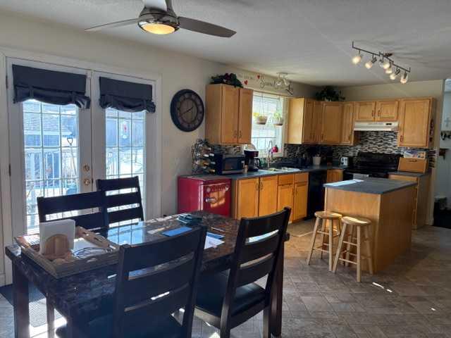 Picture for 5015 45 Street  https://www.cirrealty.ca/reb/cara/5/A2261725_11.jpg