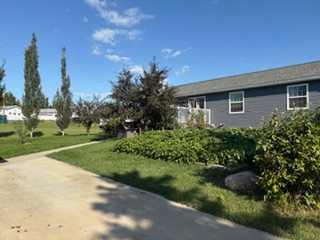 Picture for 5015 45 Street  https://www.cirrealty.ca/reb/cara/5/A2261725_4.jpg