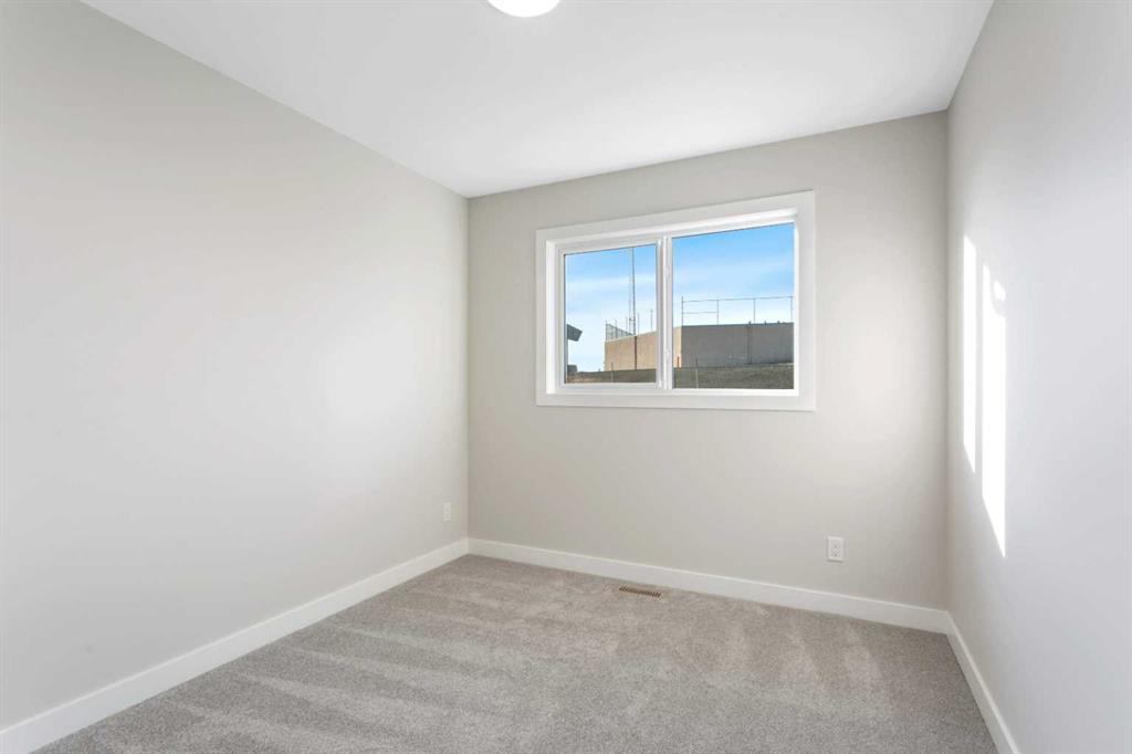 Picture for 48 Concord Rise  https://www.cirrealty.ca/reb/cara/5/A2262565_28.jpg