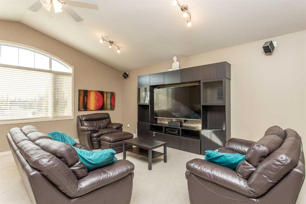 Picture for 35 Woodrow Close  https://www.cirrealty.ca/reb/cara/5/A2264075_19.jpg