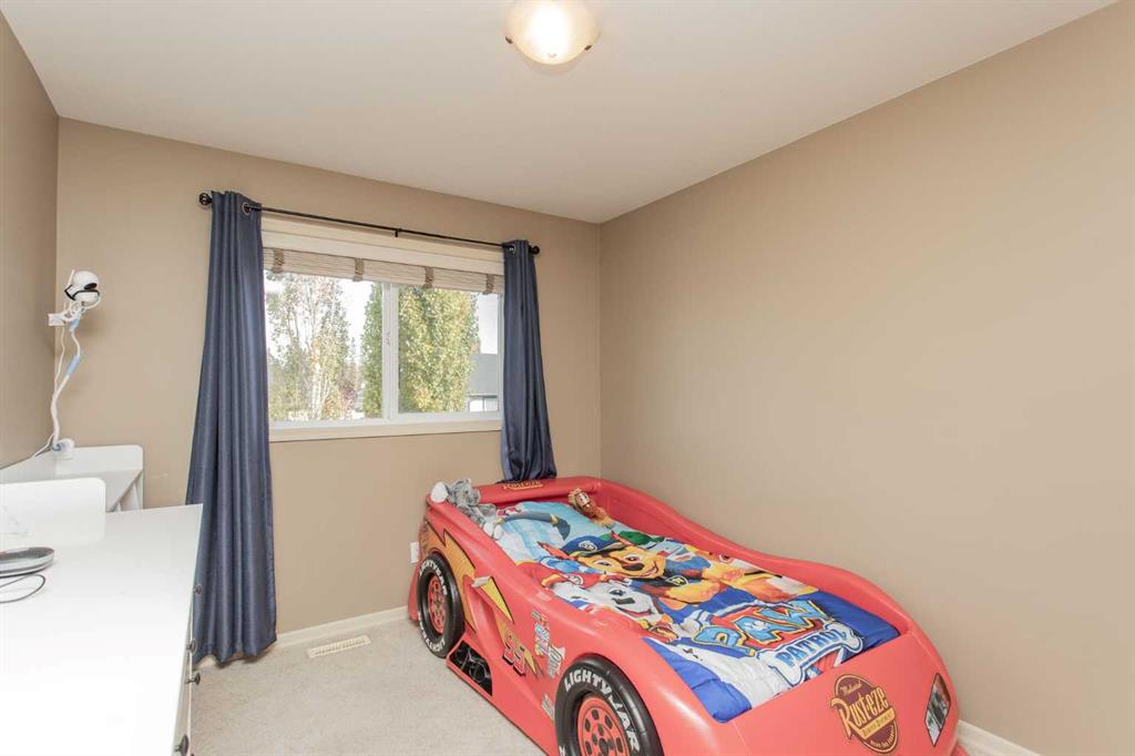 Picture for 35 Woodrow Close  https://www.cirrealty.ca/reb/cara/5/A2264075_31.jpg