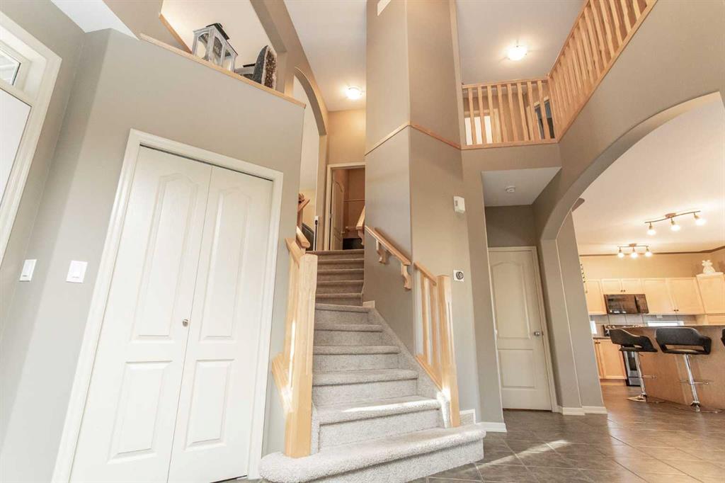 Picture for 35 Woodrow Close  https://www.cirrealty.ca/reb/cara/5/A2264075_34.jpg