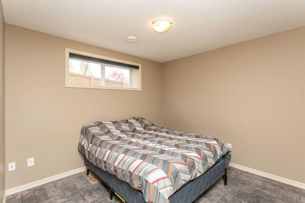 Picture for 35 Woodrow Close  https://www.cirrealty.ca/reb/cara/5/A2264075_36.jpg