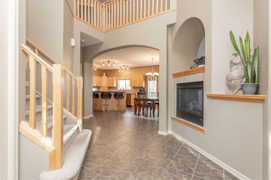 Picture for 35 Woodrow Close  https://www.cirrealty.ca/reb/cara/5/A2264075_6.jpg