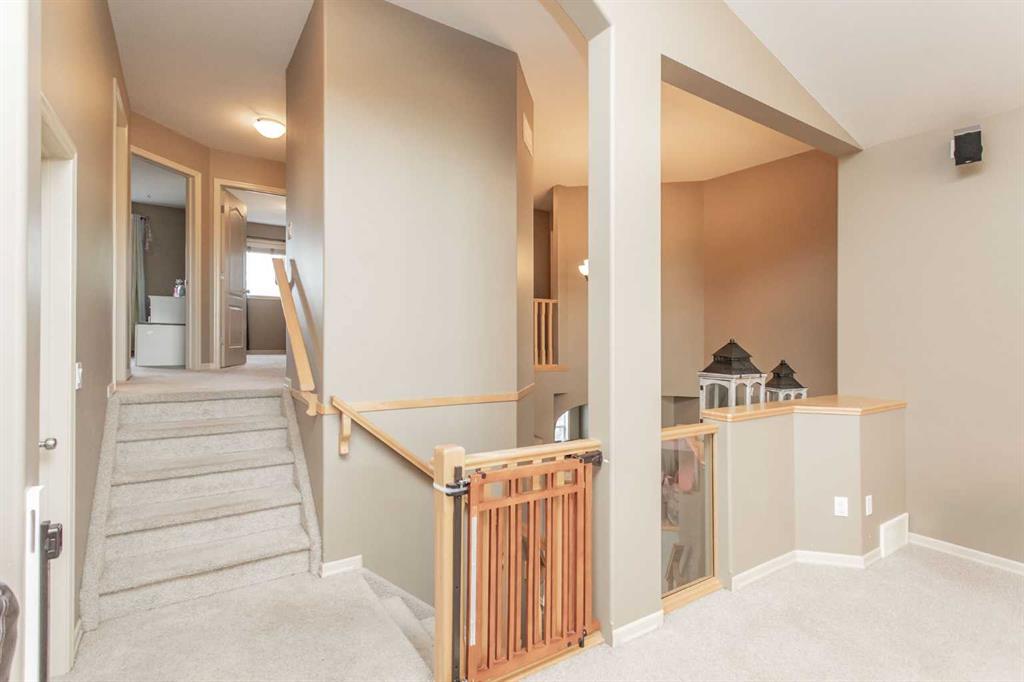 Picture for 35 Woodrow Close  https://www.cirrealty.ca/reb/cara/5/A2264075_7.jpg