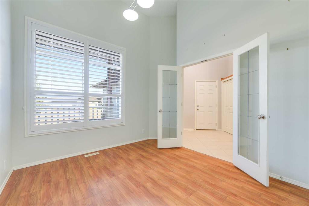 Picture for 39 KIRTON Close  https://www.cirrealty.ca/reb/cara/5/A2265095_14.jpg