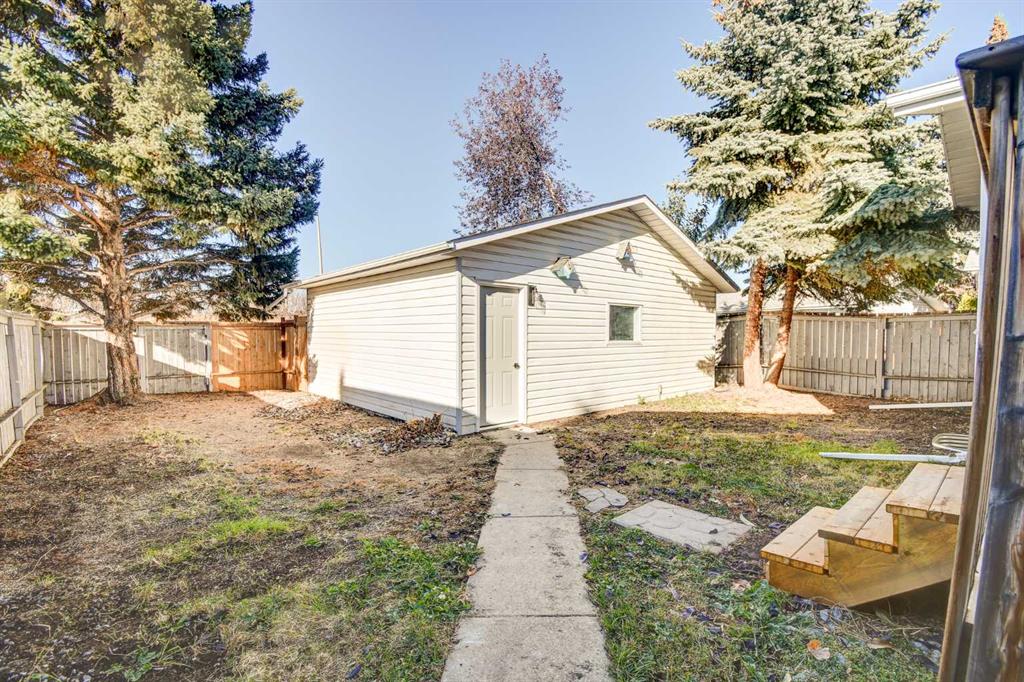 Picture for 112 Dixon Crescent  https://www.cirrealty.ca/reb/cara/5/A2265815_24.jpg