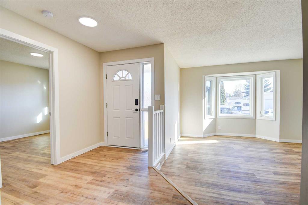 Picture for 112 Dixon Crescent  https://www.cirrealty.ca/reb/cara/5/A2265815_3.jpg