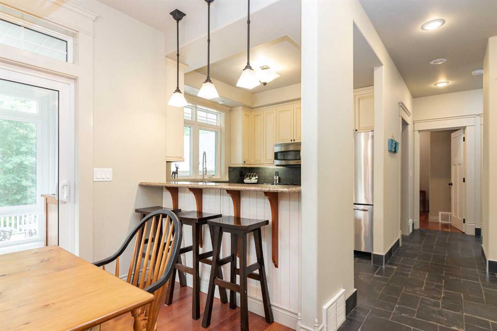 Picture for 244 Canal Street  https://www.cirrealty.ca/reb/cara/5/A2266195_17.jpg